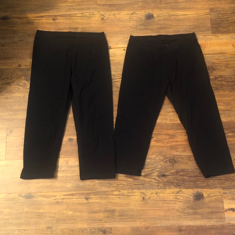 2 Cat & Jack Black Capri Leggings